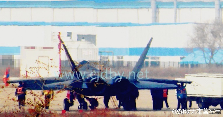 高清：國產殲-31戰機罕見后視角度照曝光
