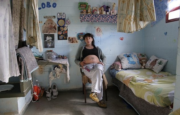 出生就陪母親坐牢 阿根廷監獄無辜孩子境遇令人心酸