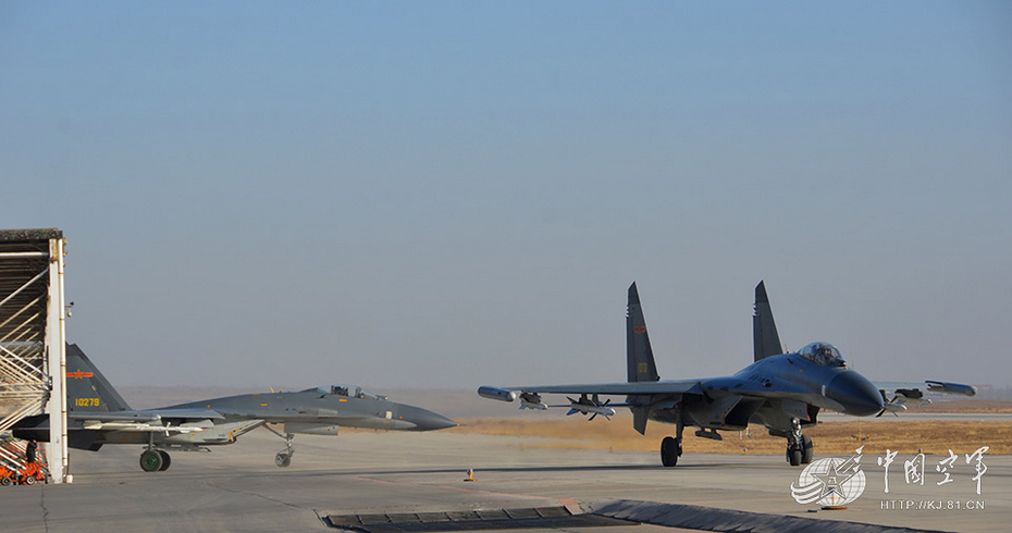 組圖：中國空軍殲-11雙機升空處置“異常空情”