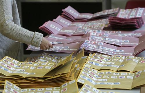 意大利中左翼政黨聯(lián)盟拿下眾議院 參議院選情膠著