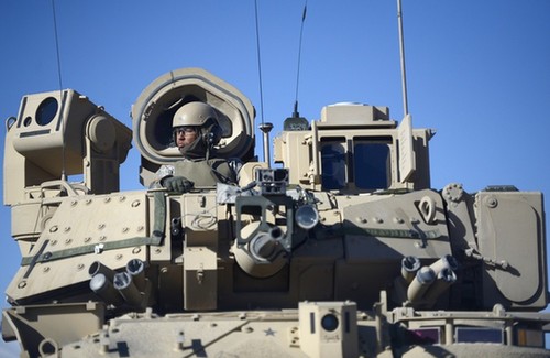 外形威猛：美國陸軍M2A3戰車群戈壁實戰演練