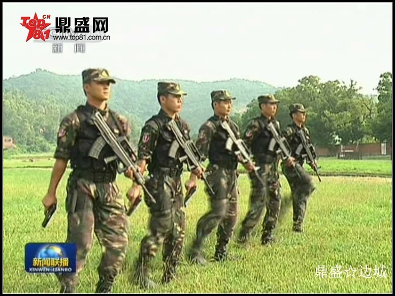 我特種兵自創腳跟踢槍上膛動作 可先敵擊發