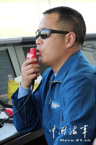 高清：東海艦隊殲10機群演練偷襲格斗制敵