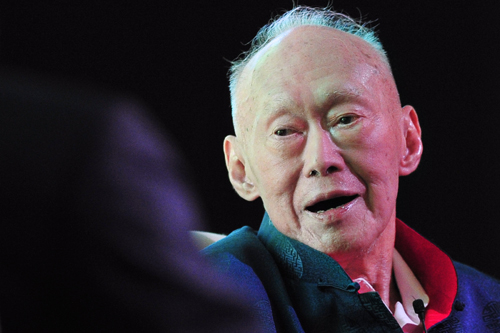 美報(bào)：李光耀給美國(guó)敲警鐘 美國(guó)正系統(tǒng)性衰落?
