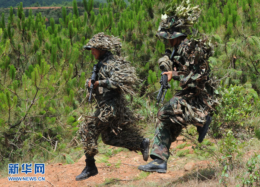 解放軍精英狙擊手集訓 演練山岳叢林地狙擊作戰