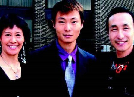 明星罕見(jiàn)全家福:周濤清新可人 吳尊全家俊男美女