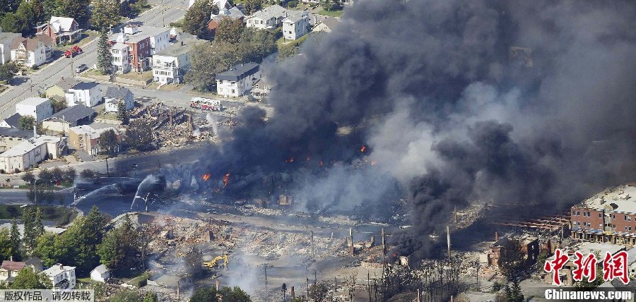 加拿大載石油列車發生爆炸 至少80人失蹤
