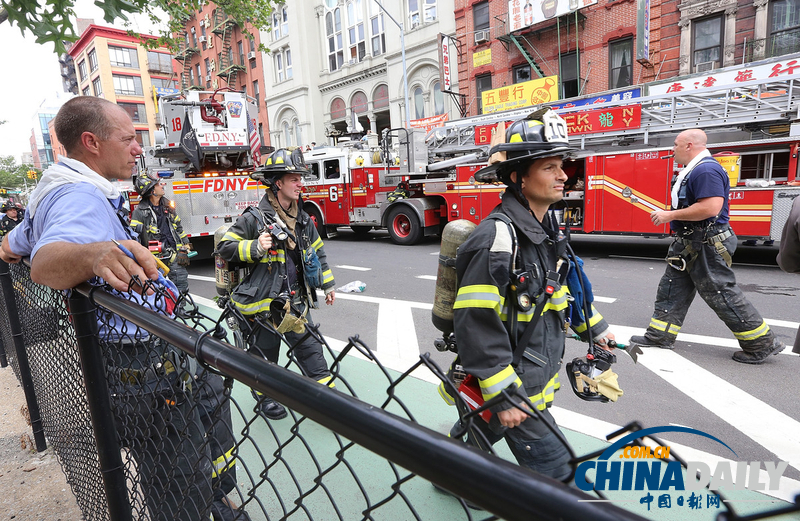 紐約唐人街華人商鋪區爆炸起火 十余人受傷