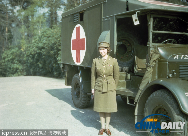 綠色軍營柔美風景線 盤點世界各國女兵誰最美（組圖）