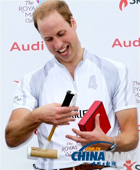 威廉王子晉升父親后首亮相 談及愛子合不攏嘴