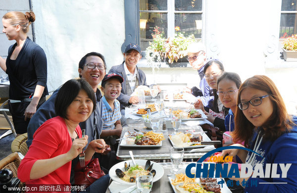 華人出境游文明意識(shí)增強(qiáng) 展現(xiàn)中國(guó)“軟實(shí)力”（圖）