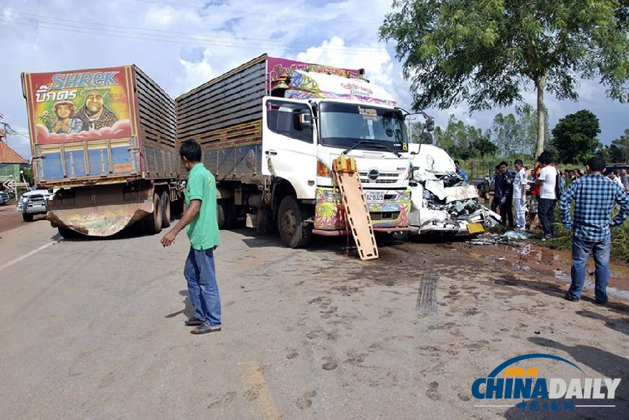 泰國(guó)發(fā)生車(chē)禍 3人死亡包括1名中國(guó)游客（組圖）