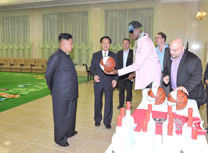 金正恩宴請美前籃球明星羅德曼 并邀其隨時訪朝