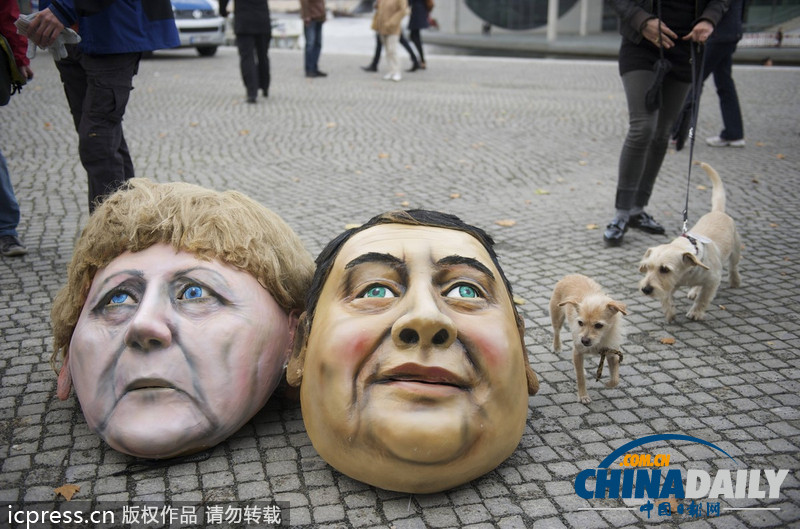 德民眾棄默克爾與社民黨主席“頭顱” 抗議兩黨聯合執政