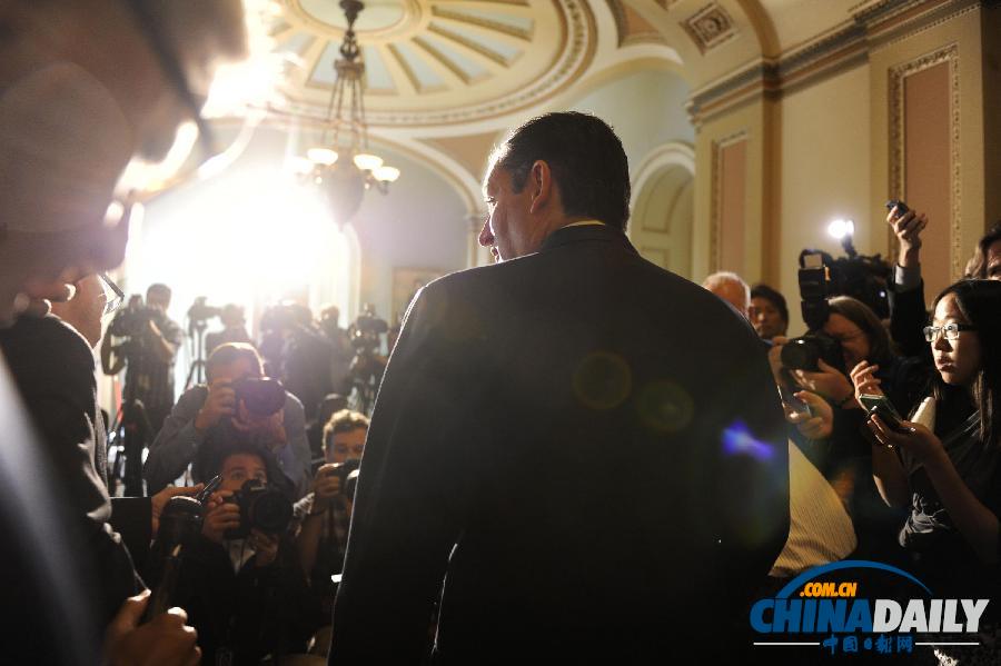 美國(guó)會(huì)兩院通過(guò)提高債務(wù)上限議案 政府將重啟