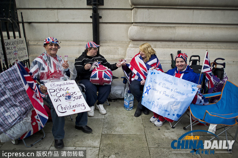 英國小王子喬治洗禮地點內部圖片曝光 粉絲排隊等儀式