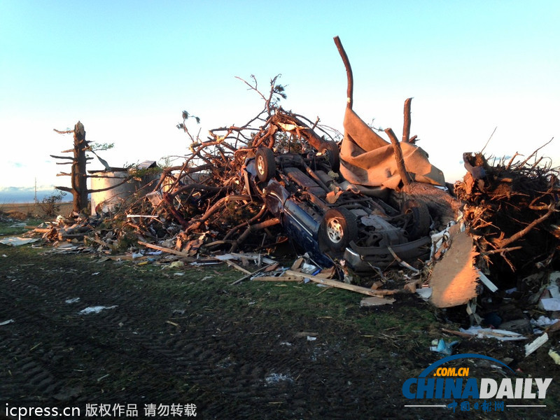 美國中西部遭龍卷風(fēng)襲擊 受損地區(qū)場面震撼