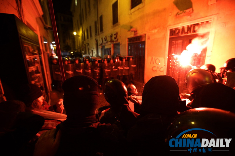 意大利環保者抗議高速列車計劃 與警方激烈沖突