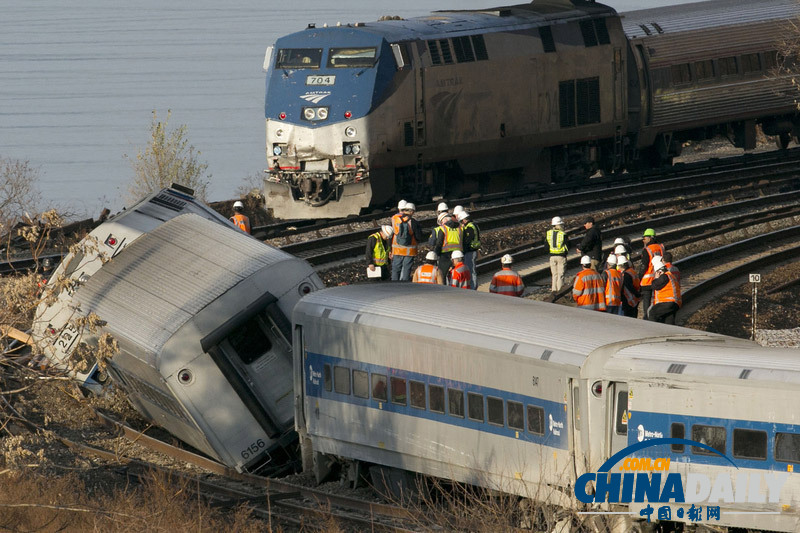 紐約一通勤列車(chē)脫軌致4死63傷