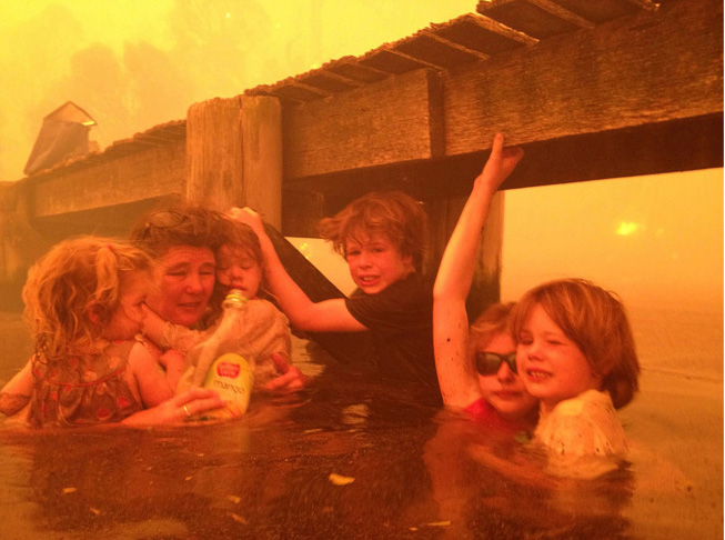 美國(guó)《時(shí)代》周刊評(píng)出2013年十大新聞圖片