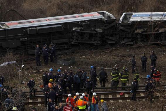 紐約列車脫軌 4人遇難、63人受傷