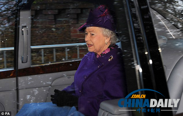 英女王打破傳統 教堂禮拜歸來拒收兒童獻花