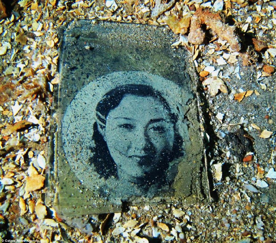 英女?dāng)z影師探秘最大水下二戰(zhàn)船舶墓地 日軍曾駐扎