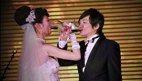 吳奇隆劉詩詩17歲之差 港臺大叔都愛找內地嫩妻？