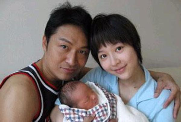 吳奇隆劉詩詩17歲之差 港臺大叔都愛找內(nèi)地嫩妻？