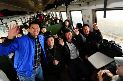China's 1st tourist train to DPRK starts 4-day tour
