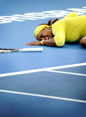 Serena hurt, in doubt for Aussie Open