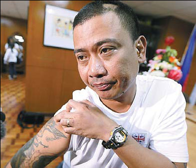 Freed hostages recount terror