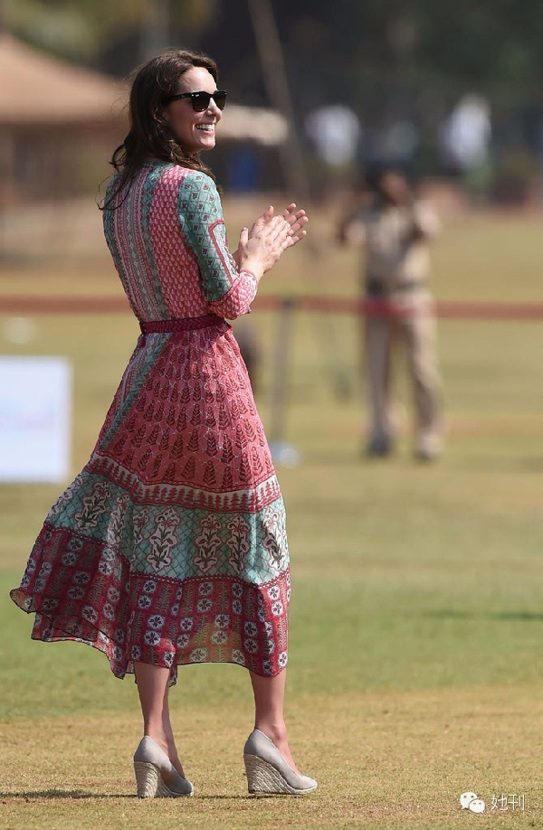 她貴比英女王，卻穿幾百塊的衣服美翻東南亞！