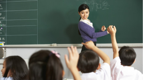 Asia's school top of the class 亞洲國家占據(jù)全球最大規(guī)模學校排名前五