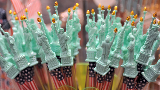 At liberty 自由，隨意