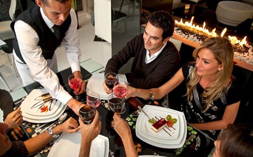 想讓食物更好吃?試試轉(zhuǎn)動你的盤子