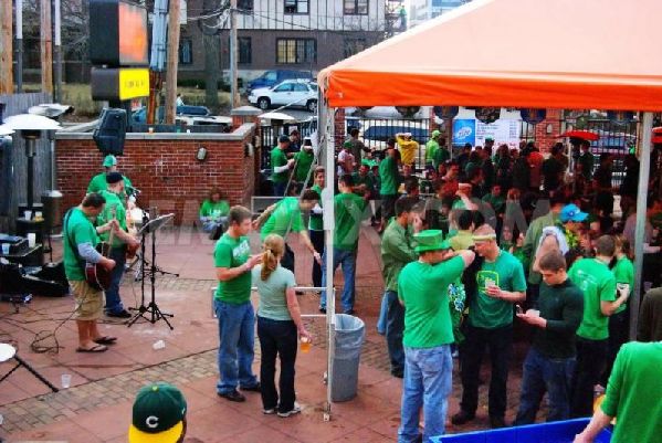 美國大學派對狂歡哪家強?