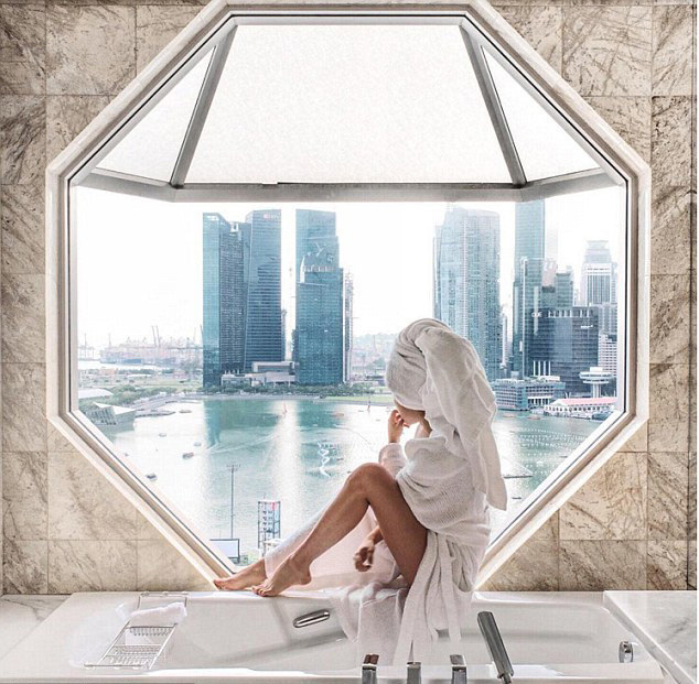 唯美“窗臺寫真”風靡社交網絡（組圖）