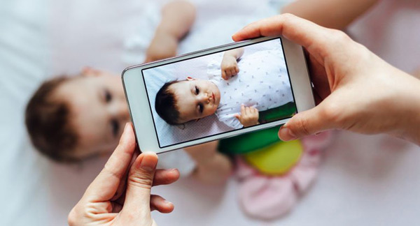 為何新媽媽們熱衷曬娃？