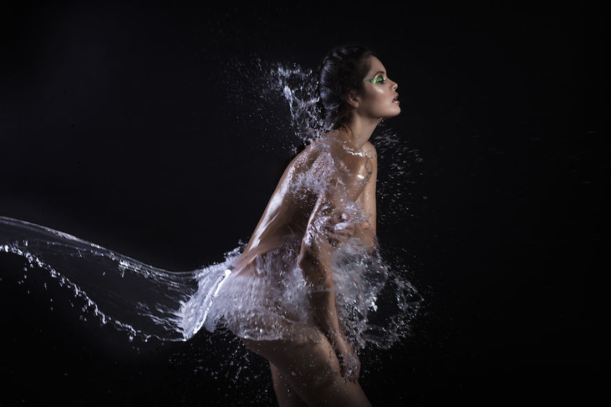 你穿風兒我穿沙：最特別的“服裝”秀（組圖）