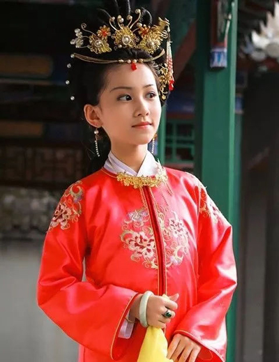 小戲骨版《紅樓夢》演技炸裂，眼角眉梢都是戲，哪個萌娃最得你心？