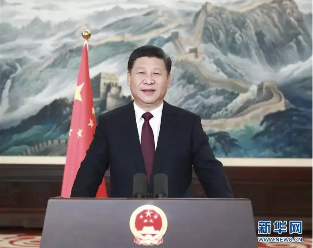 習主席的2017新年賀詞中英雙語全文，大家擼起袖子加油干！