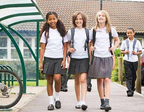 英國小學生激增 或實行三天上學制