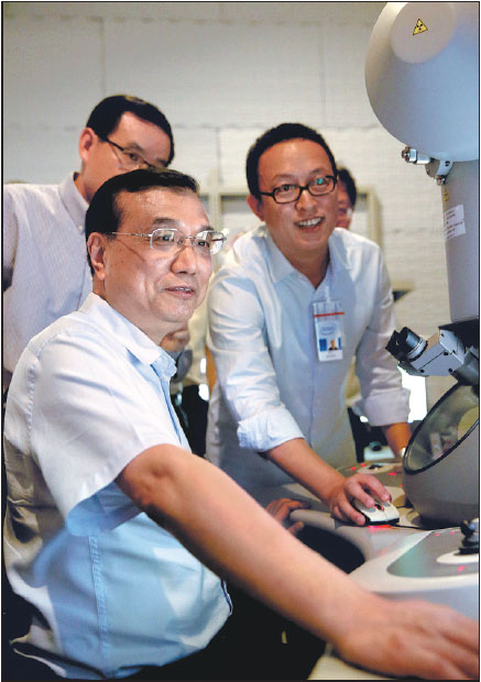 In Dalian, premier calls for increased investment