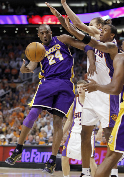 NBA：替補發威貢獻54分 太陽勝湖人扳成2:2
