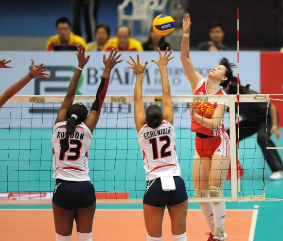女排精英賽：中國隊(duì)3:0完勝多米尼加