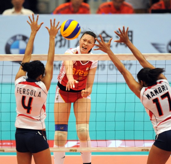 女排精英賽：中國隊(duì)3:0完勝多米尼加