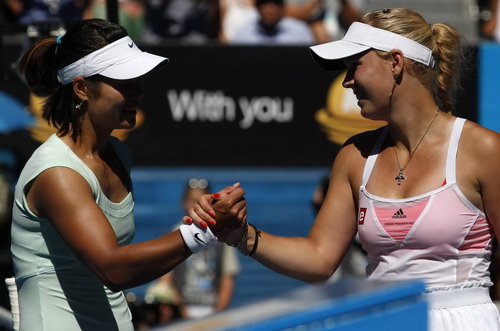 澳網(wǎng)：李娜逆轉(zhuǎn)沃茲尼亞奇 首入大滿貫決賽