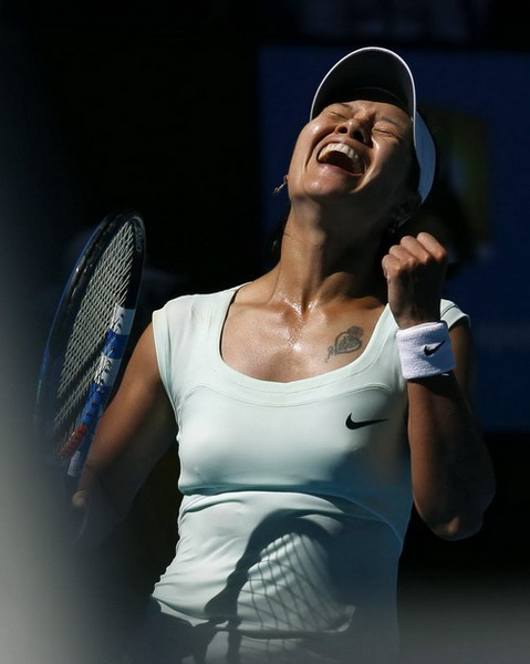 澳網(wǎng)：李娜逆轉(zhuǎn)沃茲尼亞奇 首入大滿貫決賽