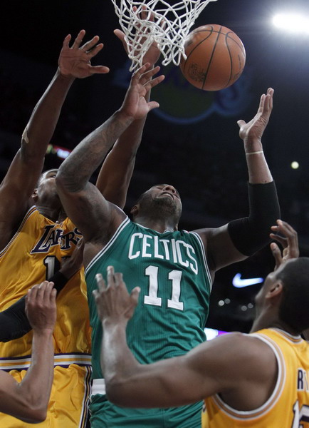 科比瘋狂41分隆多16助攻 凱爾特人全面爆發勝湖人